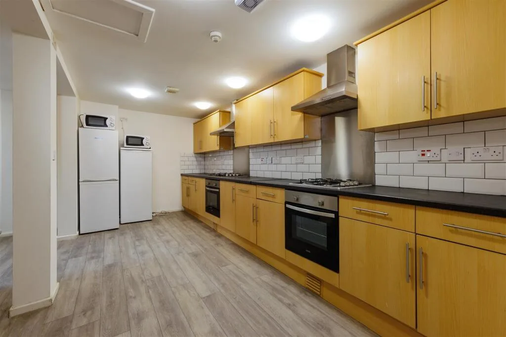 7 bedroom apartment for rent