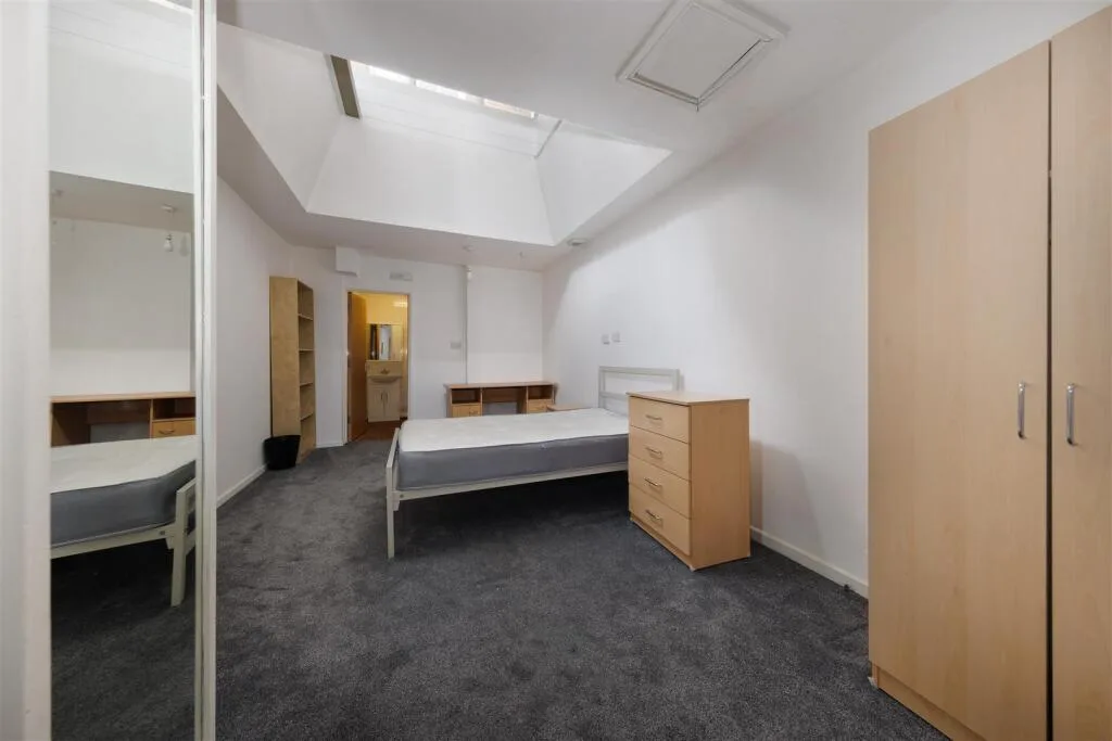 7 bedroom apartment for rent