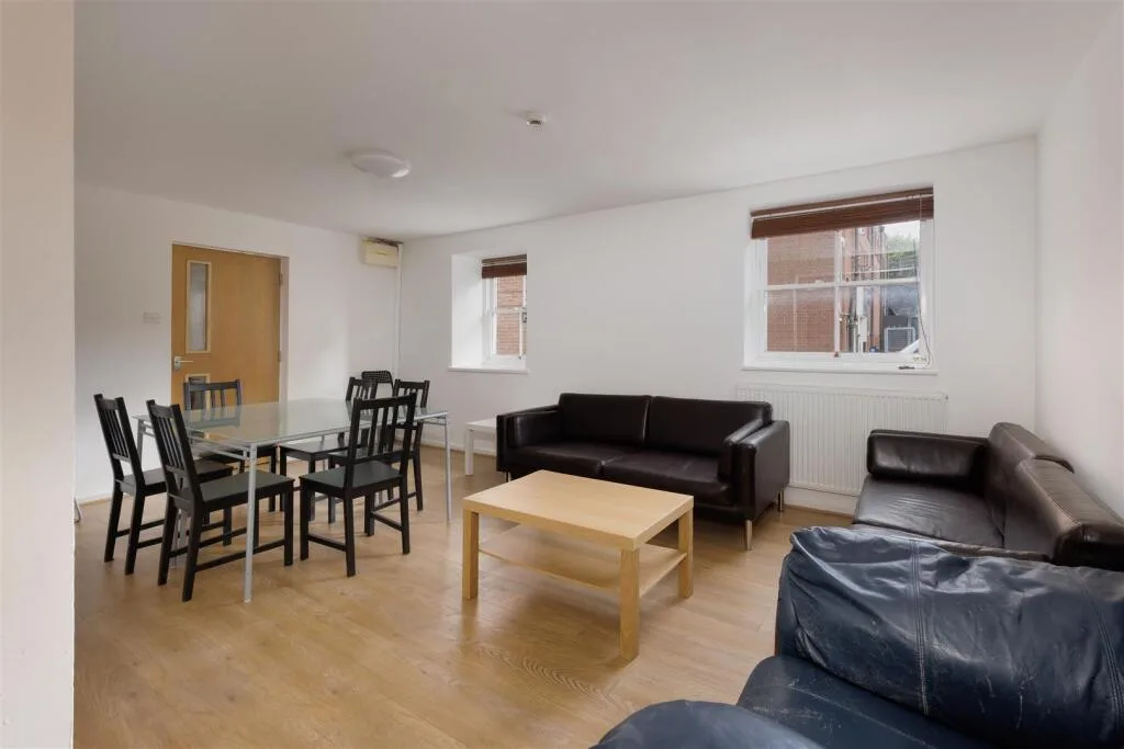 7 bedroom apartment for rent