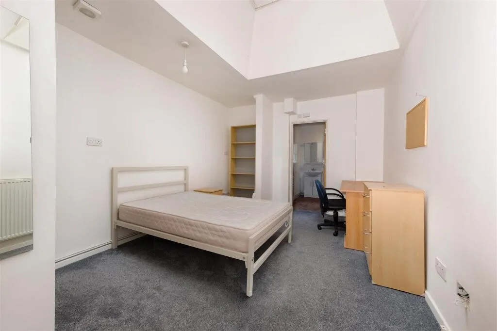 7 bedroom apartment for rent