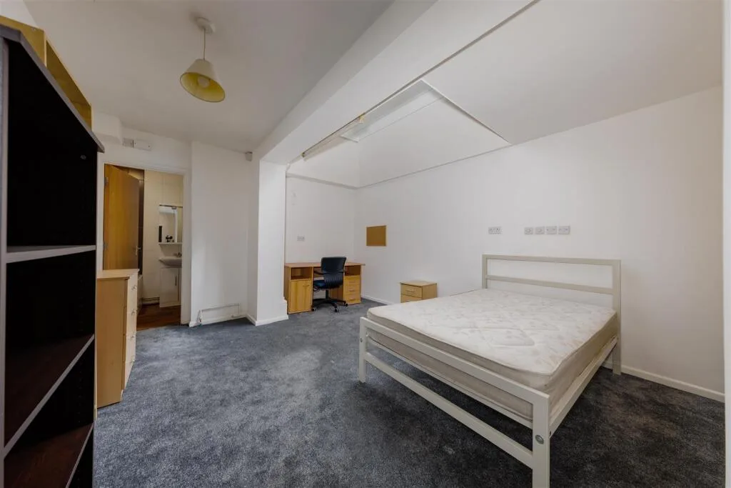 7 bedroom apartment for rent