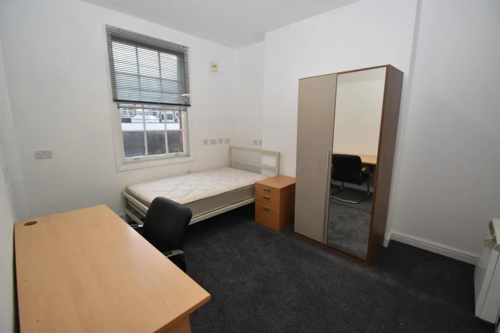4 bedroom apartment for rent