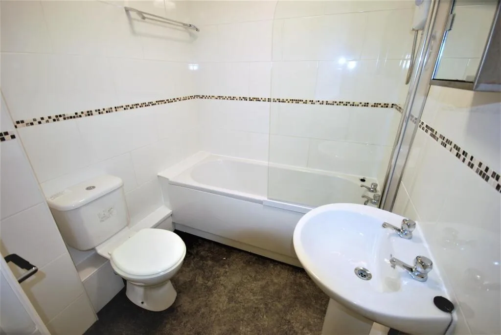 6 bedroom apartment for rent