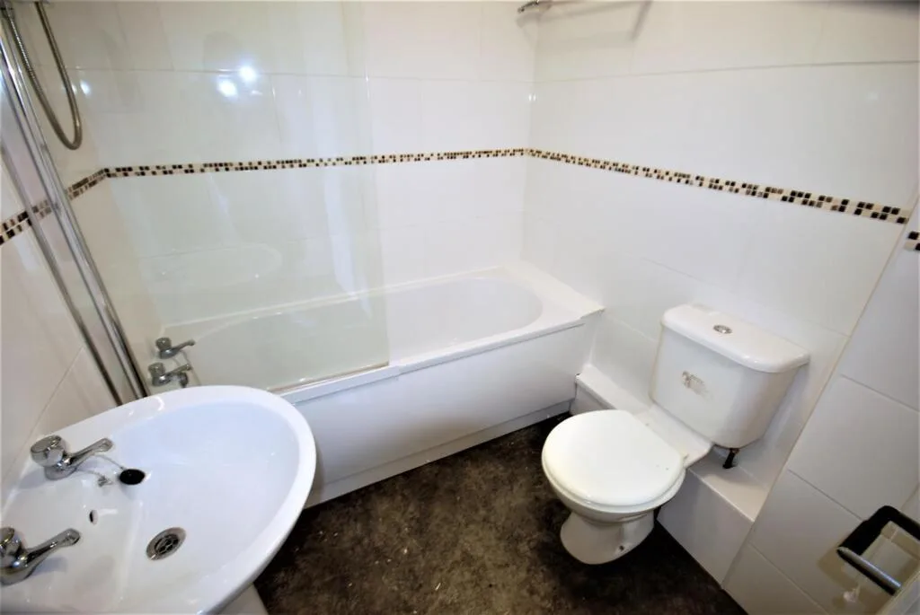 6 bedroom apartment for rent