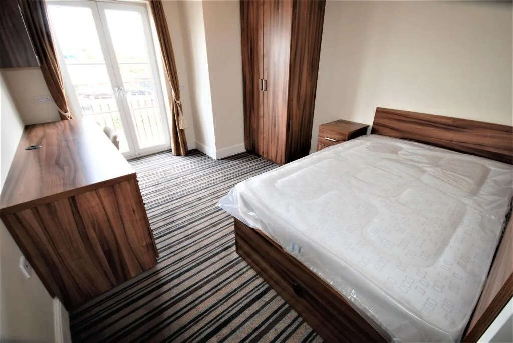 6 bedroom apartment for rent
