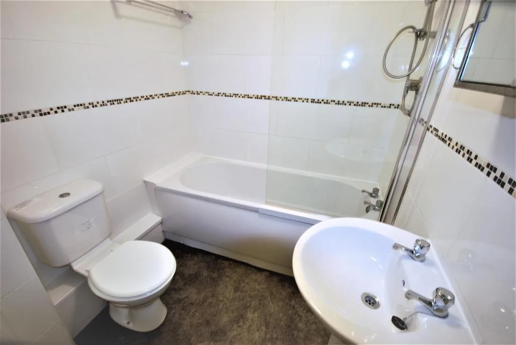 6 bedroom apartment for rent
