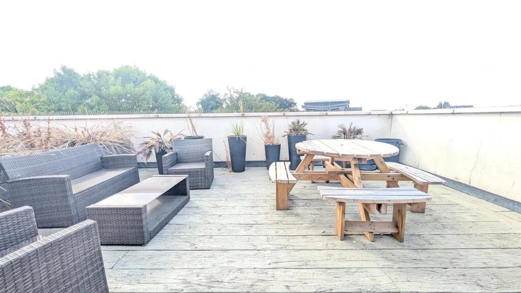 6 bedroom apartment for rent