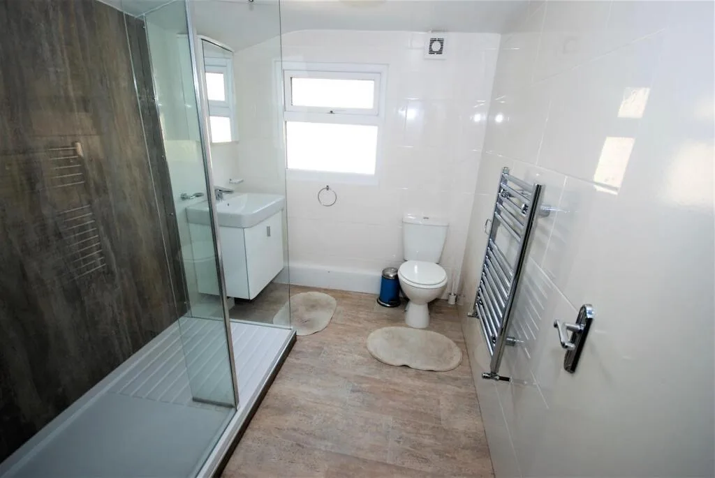 5 bedroom house for rent