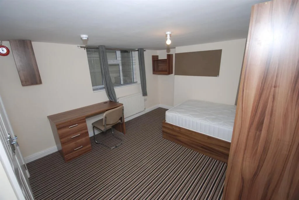 5 bedroom house for rent