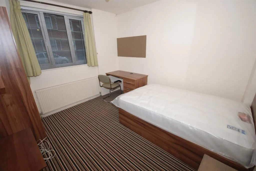 5 bedroom house for rent