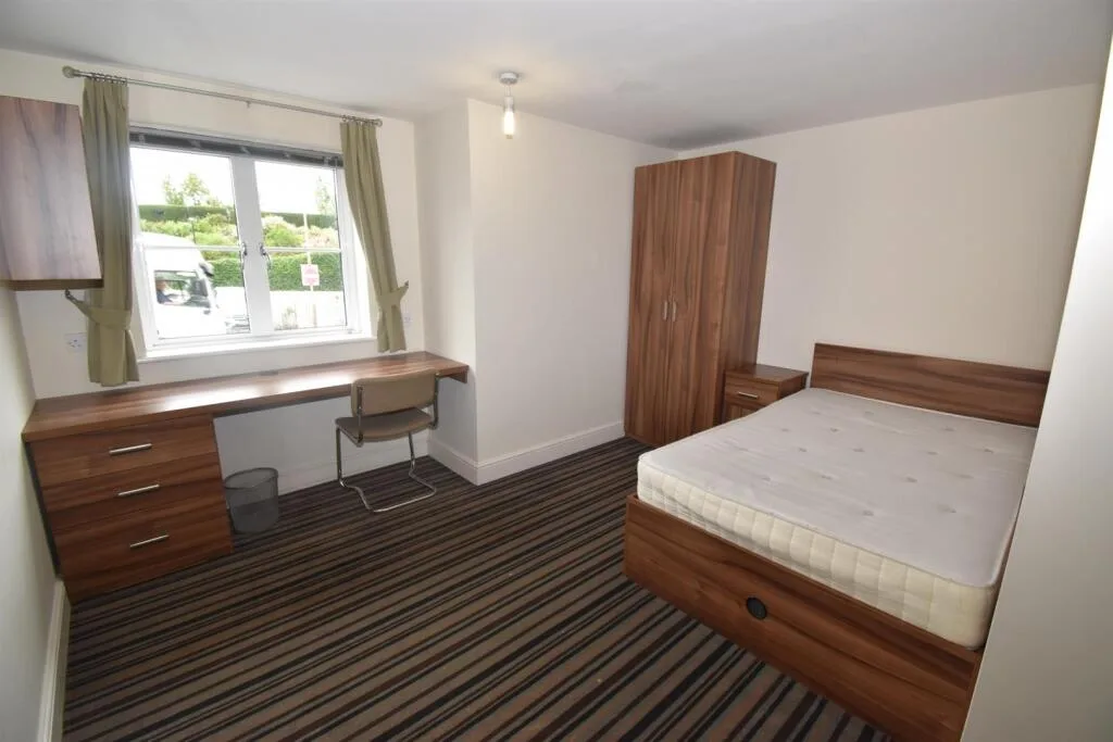 5 bedroom apartment for rent