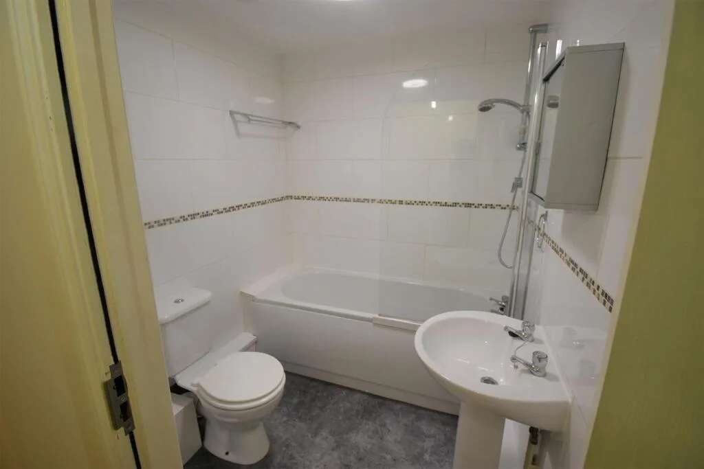 5 bedroom apartment for rent
