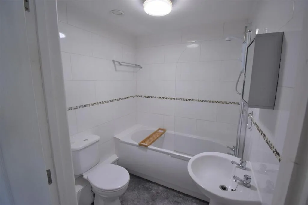 5 bedroom apartment for rent