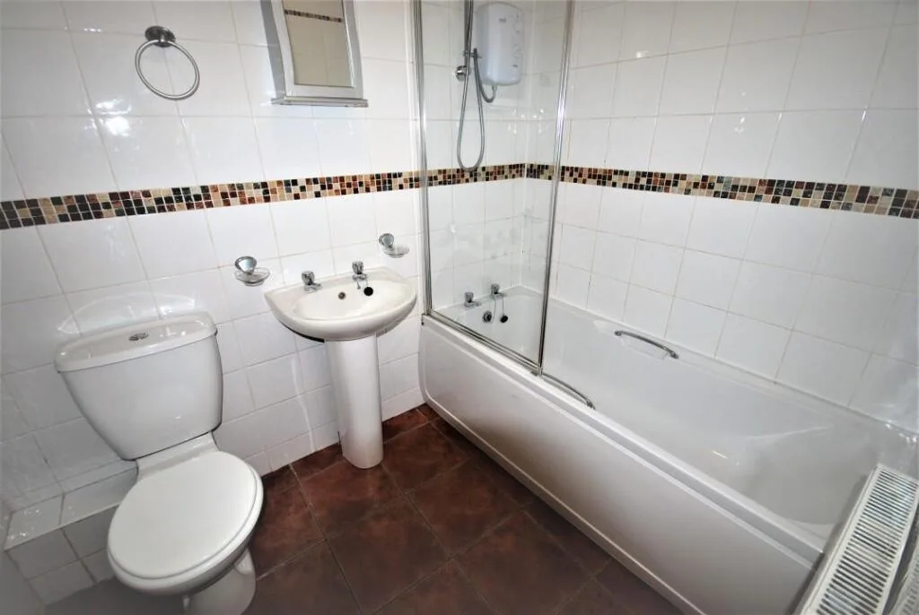 8 bedroom house for rent