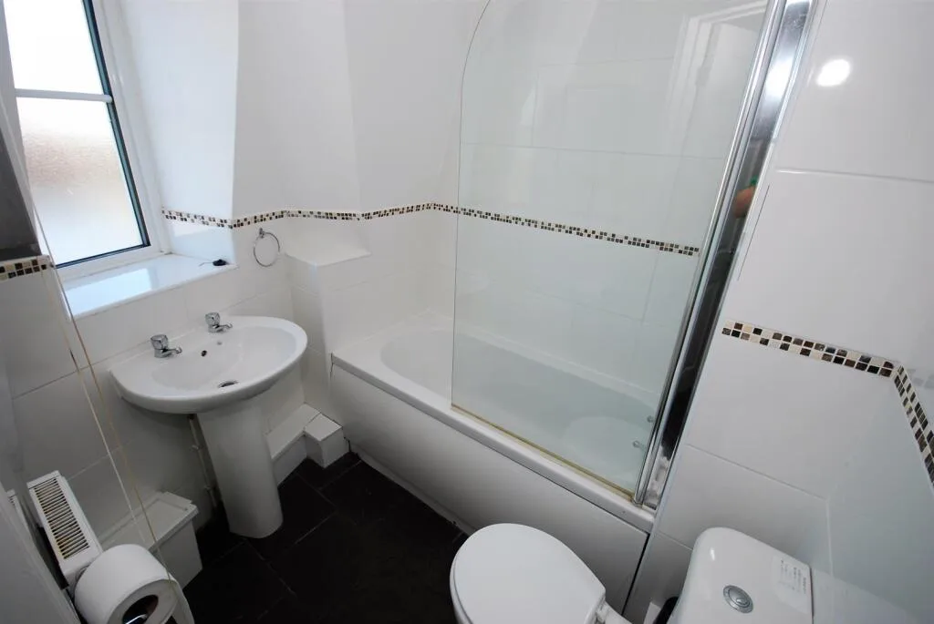 8 bedroom apartment for rent