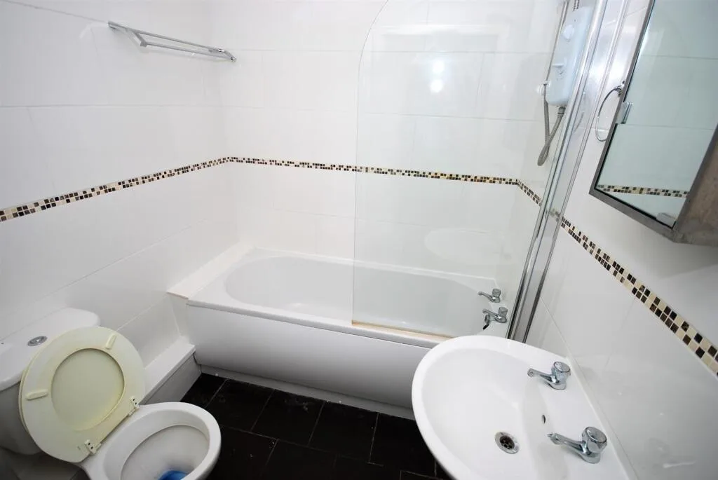 8 bedroom apartment for rent