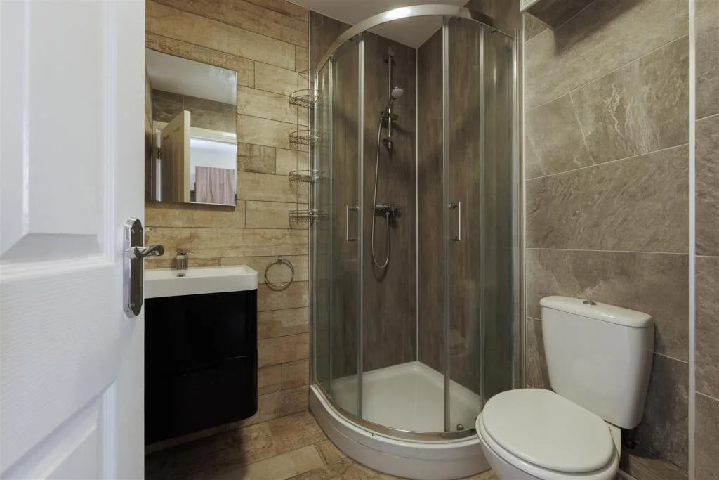9 bedroom apartment for rent