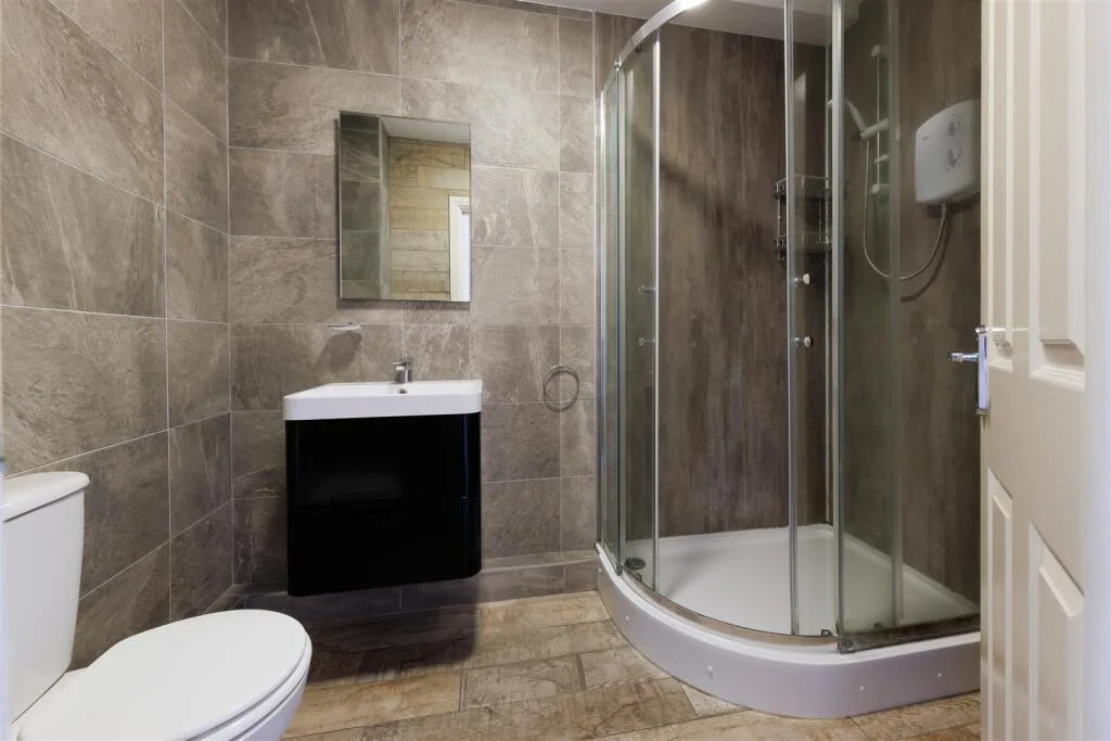 9 bedroom apartment for rent