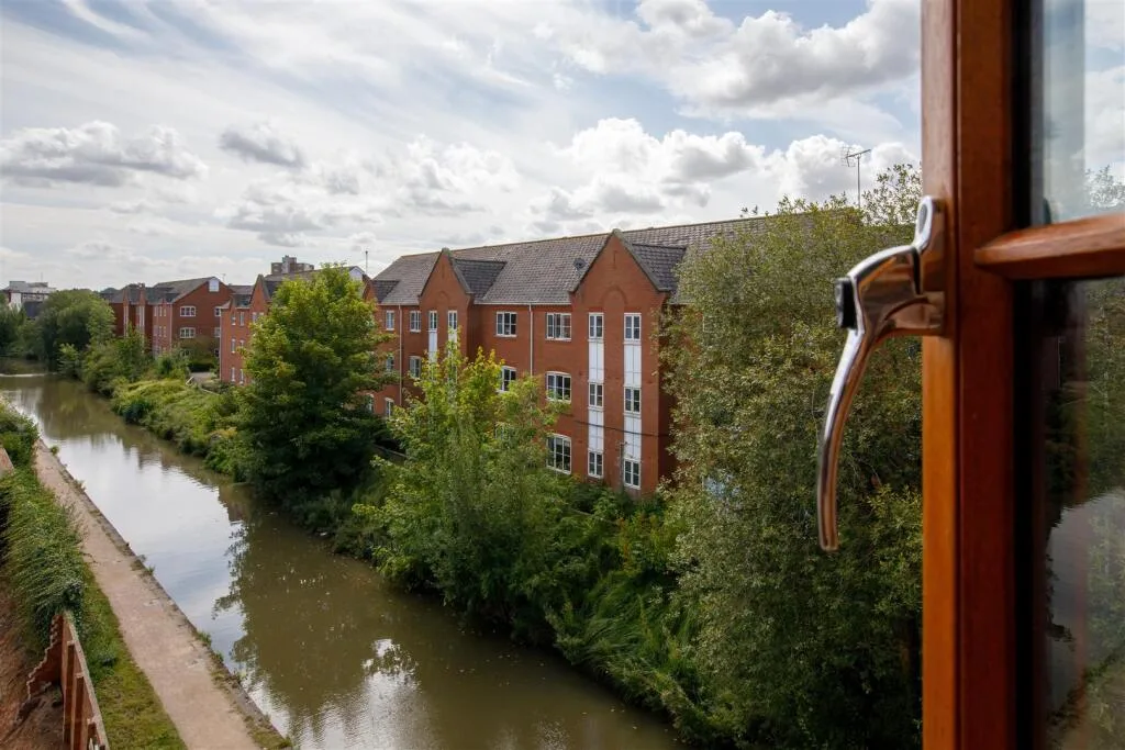 9 bedroom apartment for rent