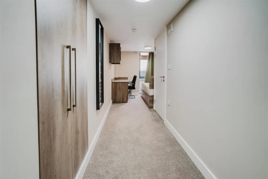 7 bedroom apartment for rent