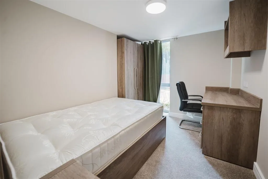 7 bedroom apartment for rent