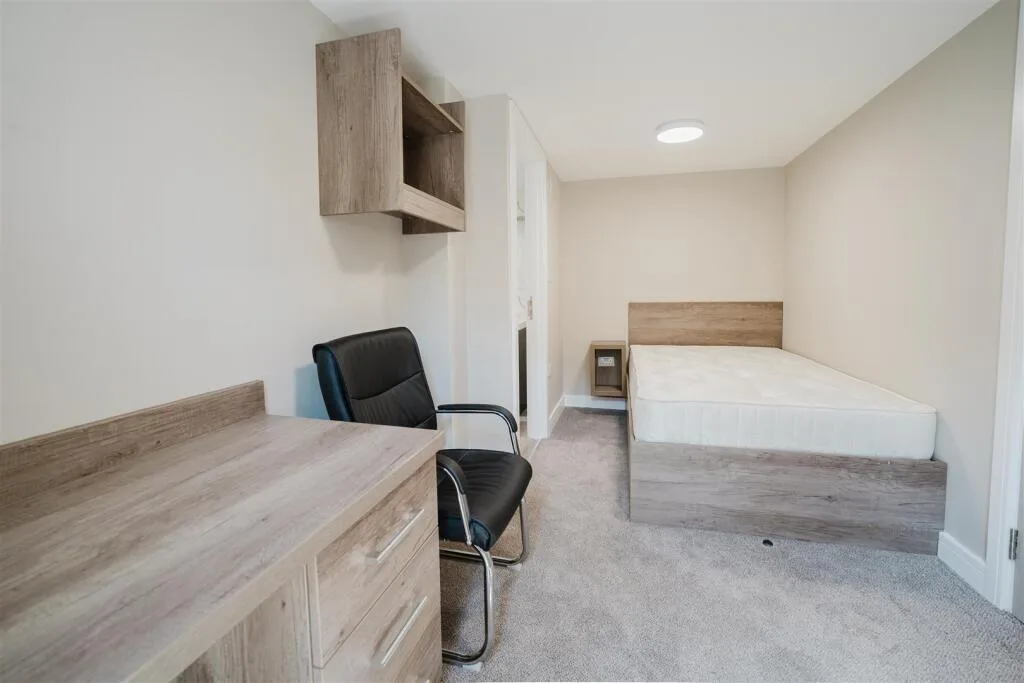 7 bedroom apartment for rent