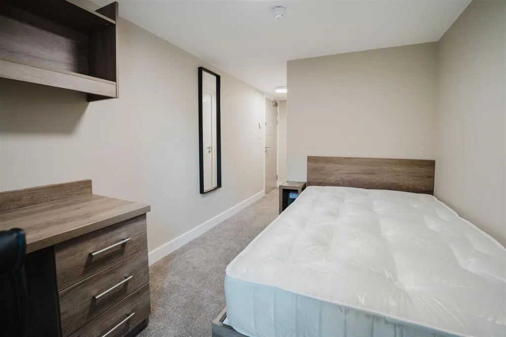 7 bedroom apartment for rent