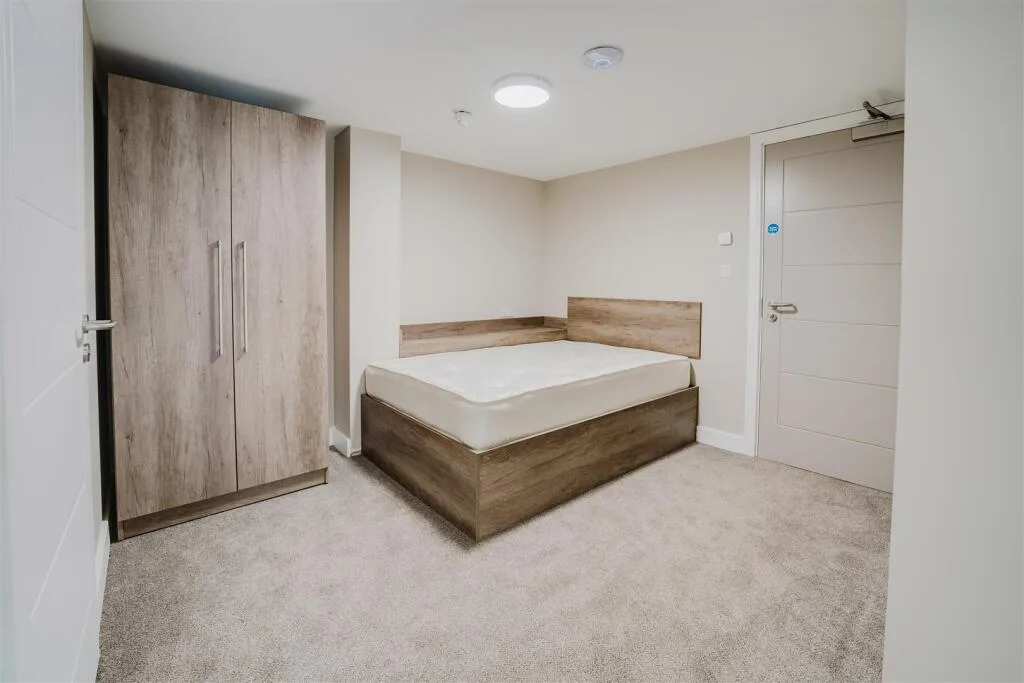 7 bedroom apartment for rent