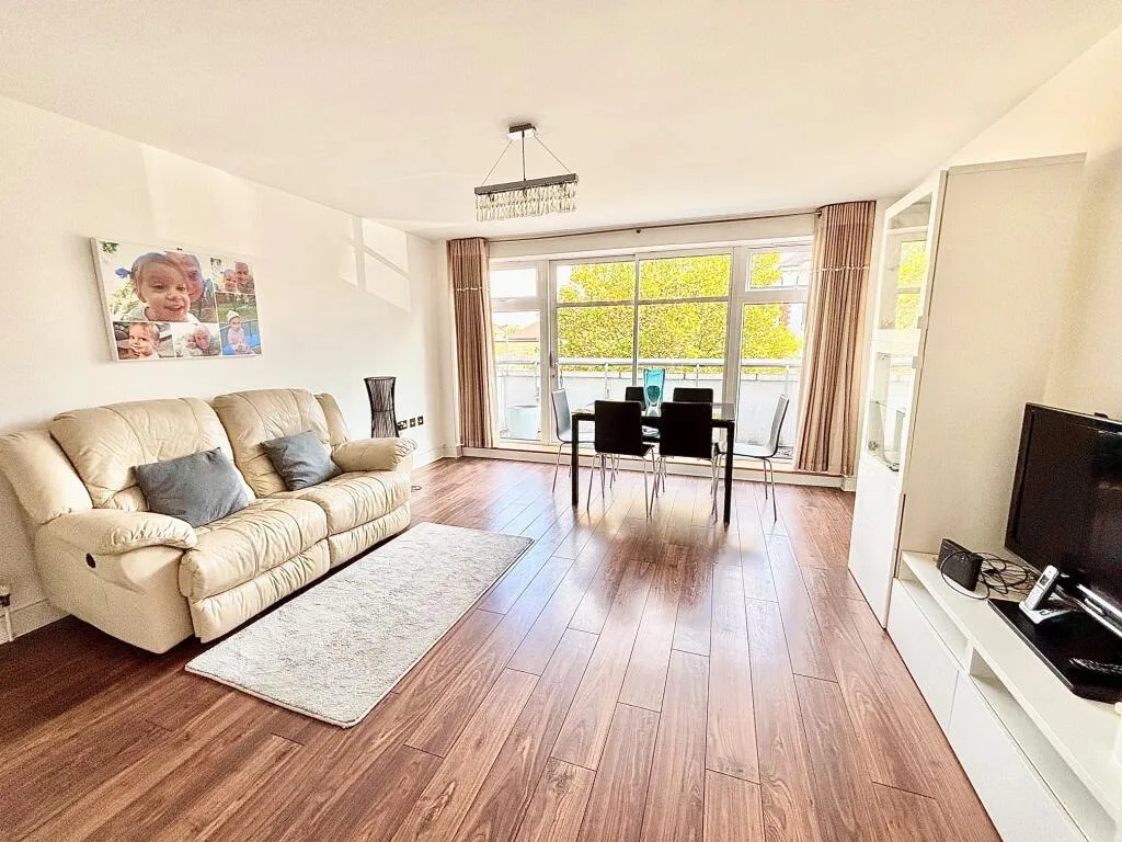 2 bedroom flat for rent