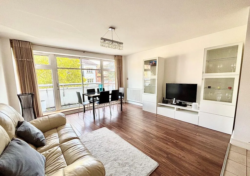 2 bedroom flat for rent