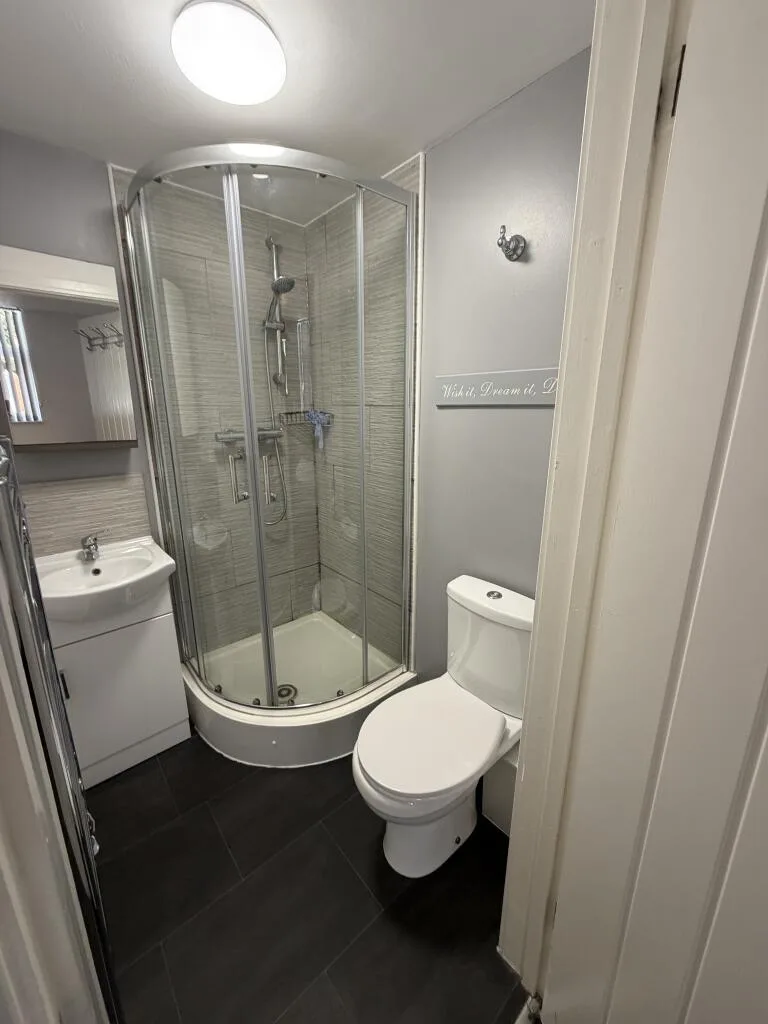 7 bedroom house for rent