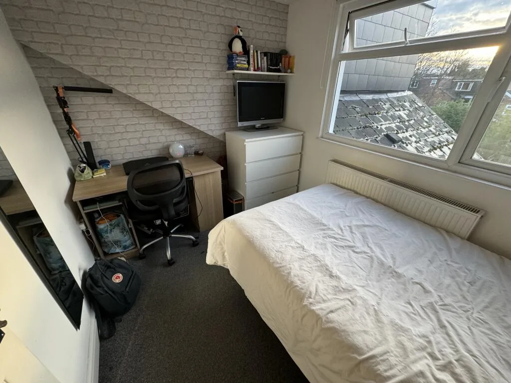 6 bedroom house for rent