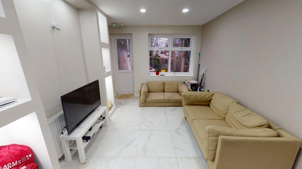7 bedroom house for rent