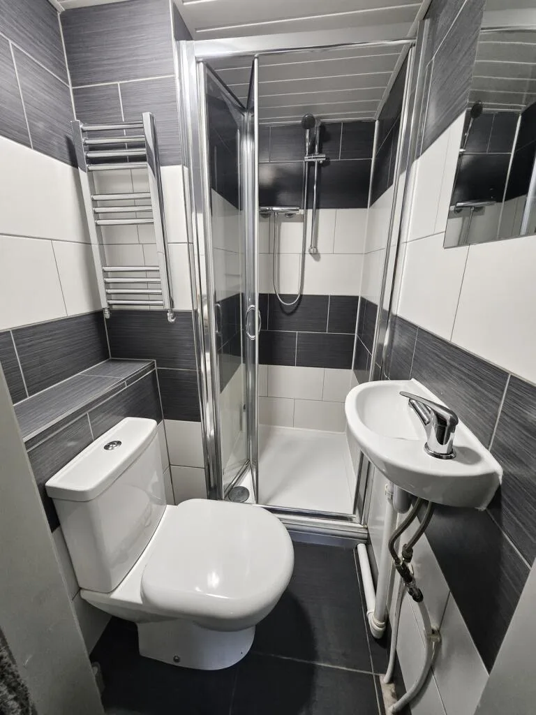 8 bedroom house for rent