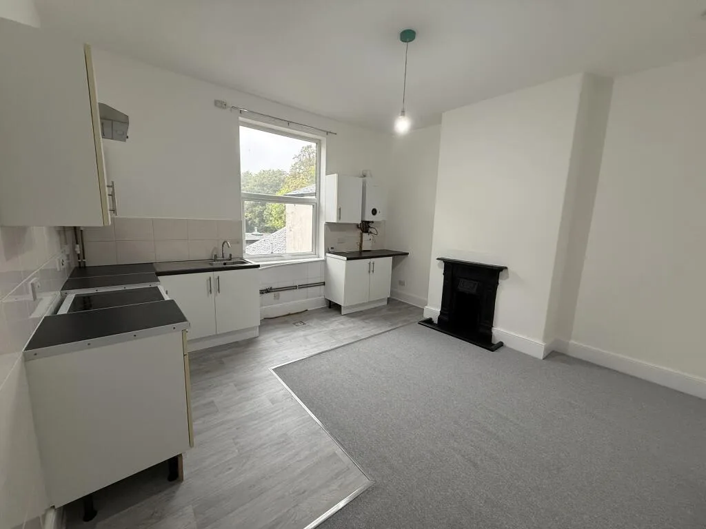 3 bedroom flat for rent