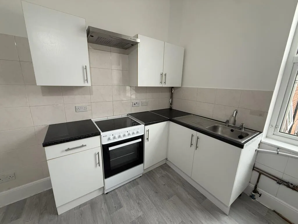 3 bedroom flat for rent