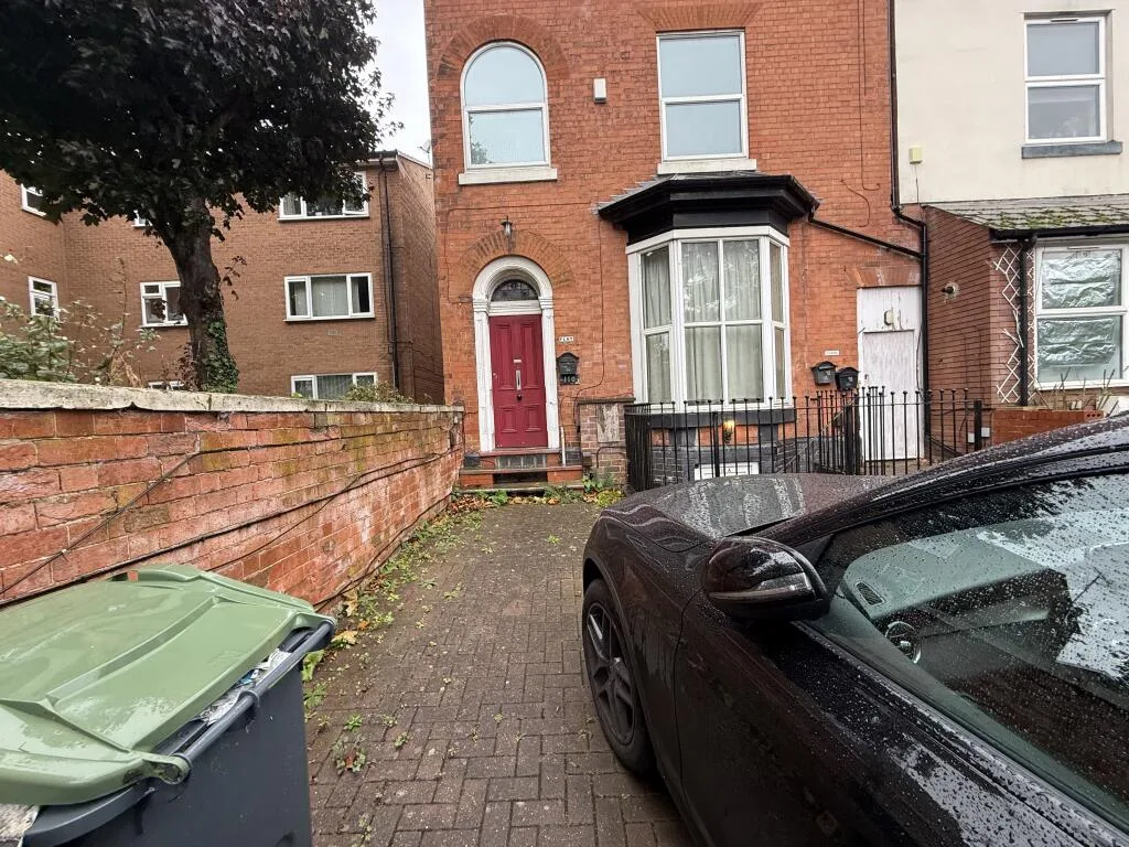 3 bedroom flat for rent