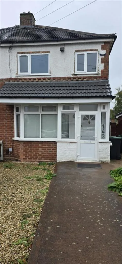 3 bedroom semi-detached house for rent