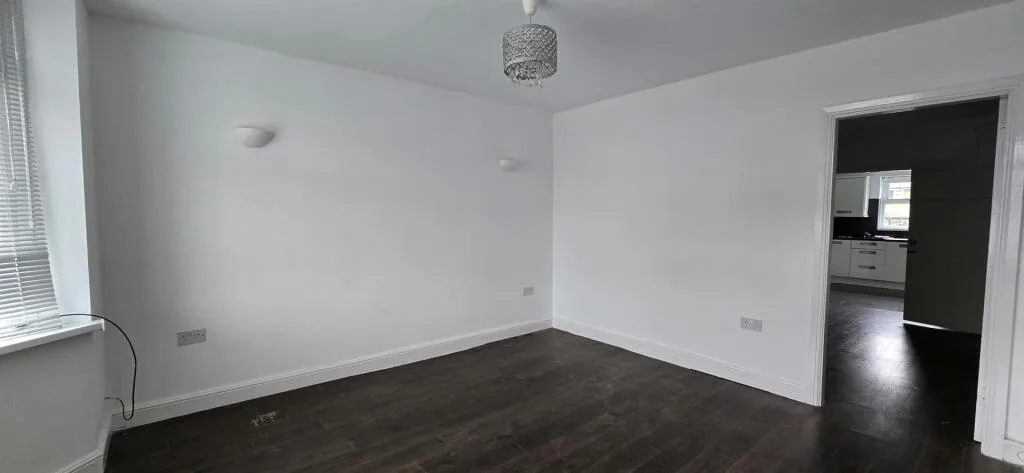 3 bedroom semi-detached house for rent