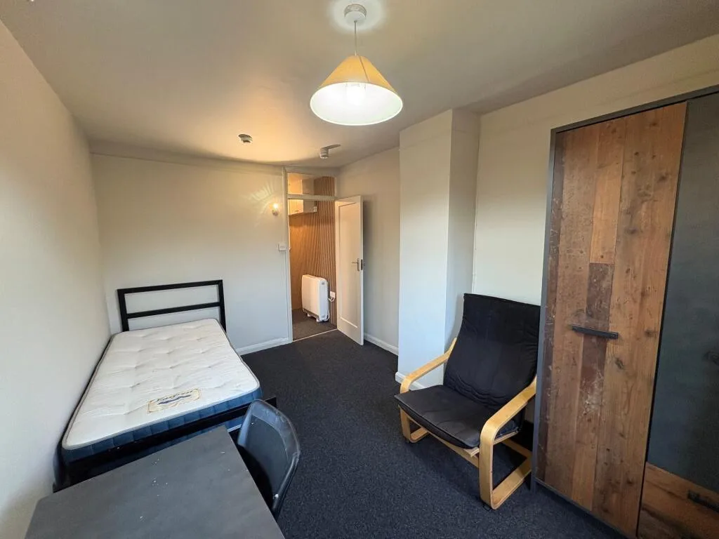 Studio flat for rent
