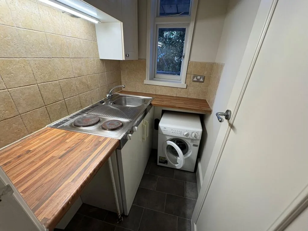 Studio flat for rent