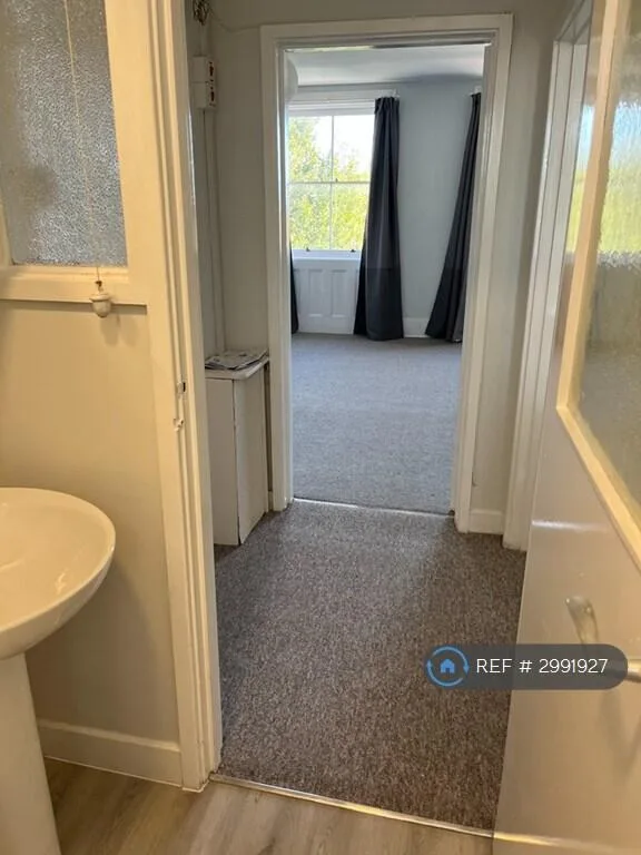 Studio flat for rent