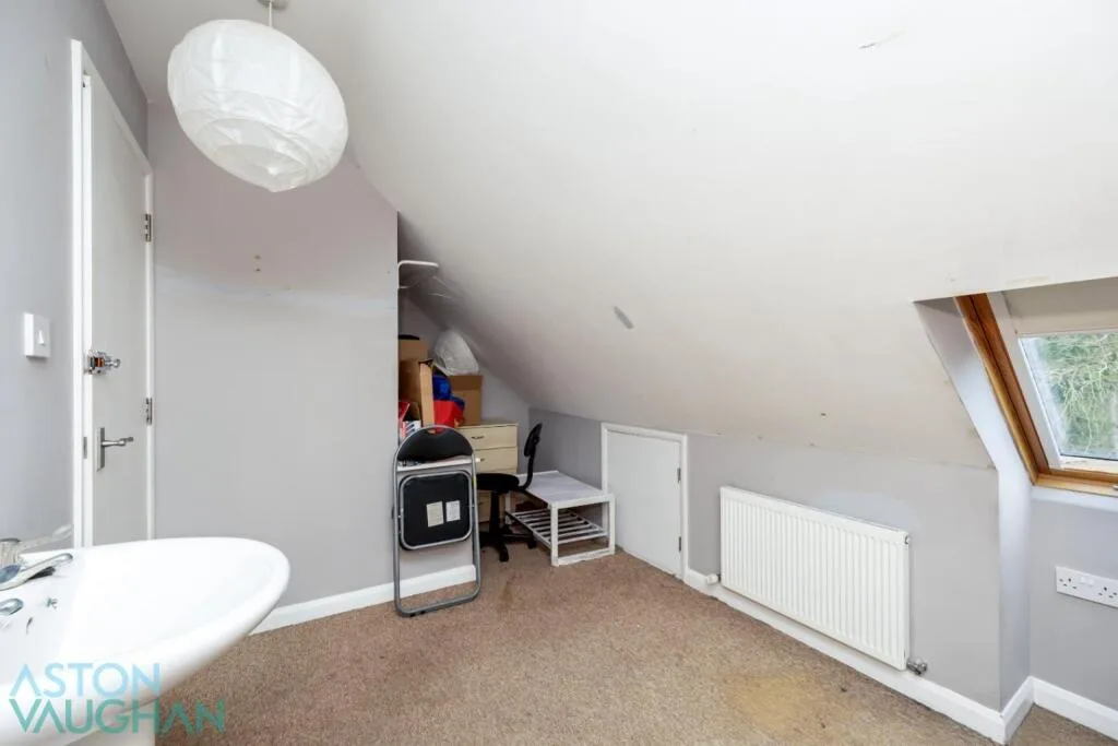 6 bedroom detached house for rent