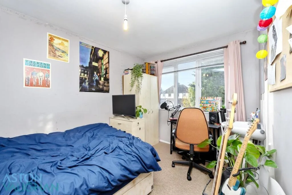 6 bedroom detached house for rent
