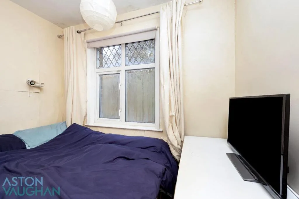 6 bedroom detached house for rent
