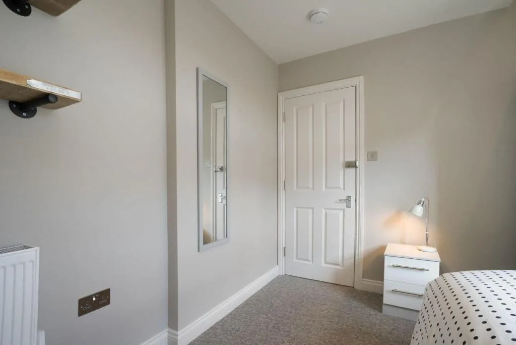 6 bedroom terraced house for rent