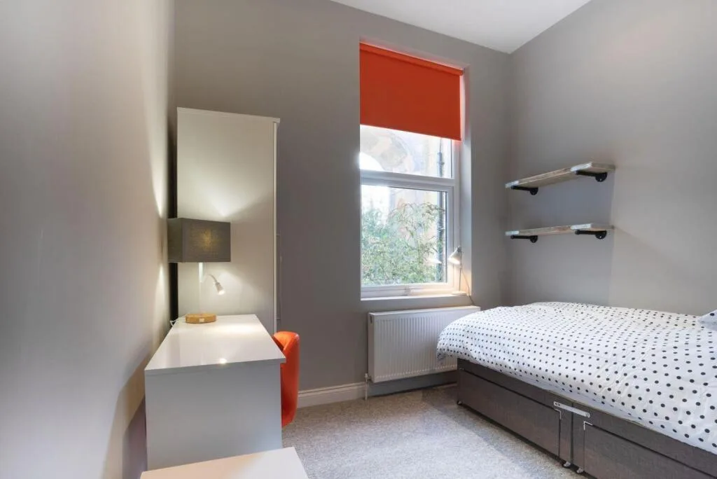 6 bedroom terraced house for rent