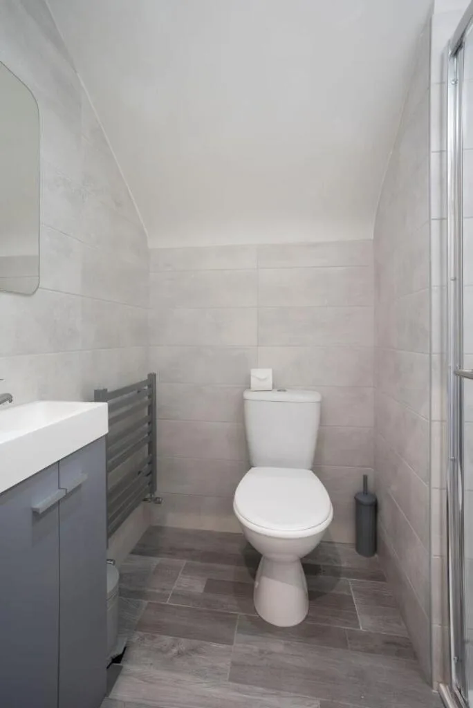 6 bedroom terraced house for rent