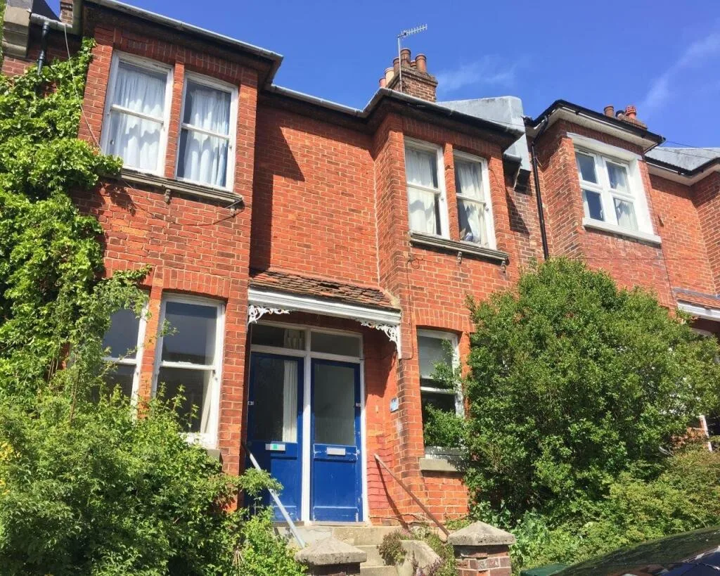 3 bedroom semi-detached house for rent