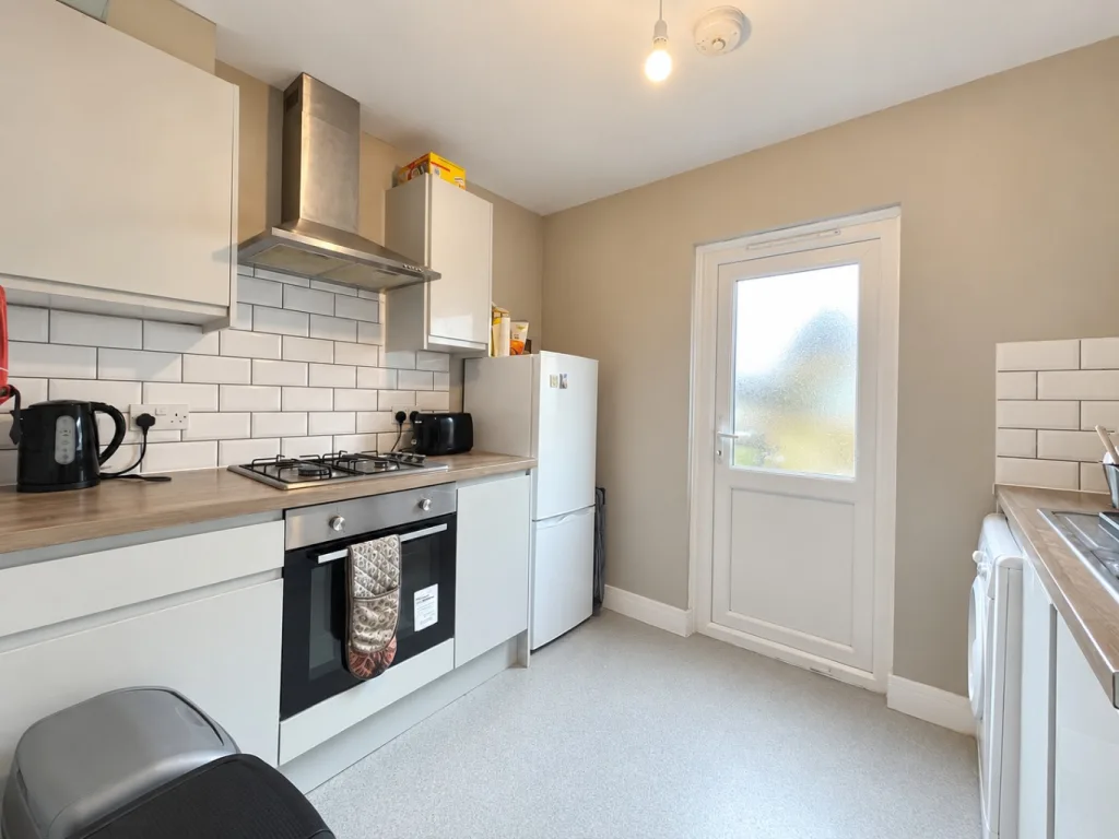 3 bedroom semi-detached house for rent